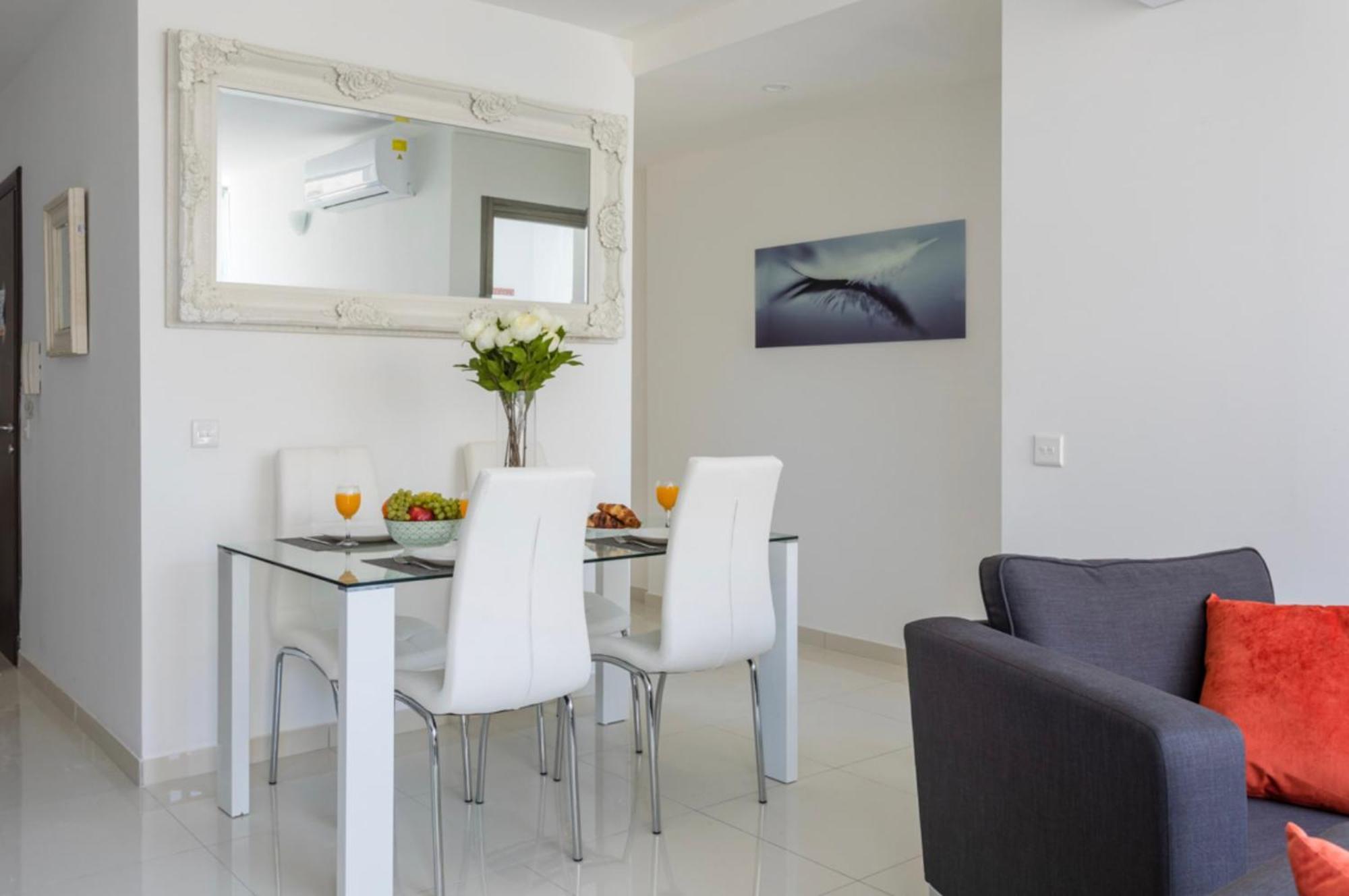 Saint Julian - Lovely Apartment With Terrace - Cityapartmentstay Saint Julian's Exteriér fotografie